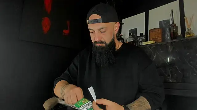 Snapshot of axxelrich_ chatting on October 20, 3:43 am axxelrich online show from October 20, 3:43 am