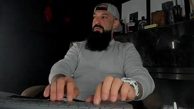 Snapshot of axxelrich_ chatting on October 26, 5:31 am axxelrich online show from October 26, 5:31 am