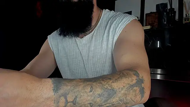 Snapshot of axxelrich_ chatting on October 11, 5:22 am axxelrich online show from October 11, 5:22 am