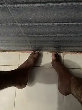 kunalmishra2003 online show from February 18, 2:42 am