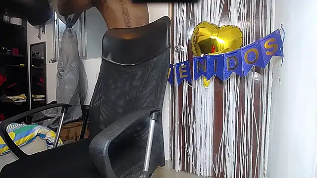 Snapshot of black__diiamond chatting on January 15, 12:51 am black diiamond online show from January 15, 12:51 am