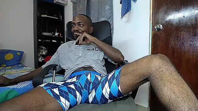 Snapshot of black__diiamond chatting on February 14, 11:31 am black diiamond online show from February 14, 11:31 am