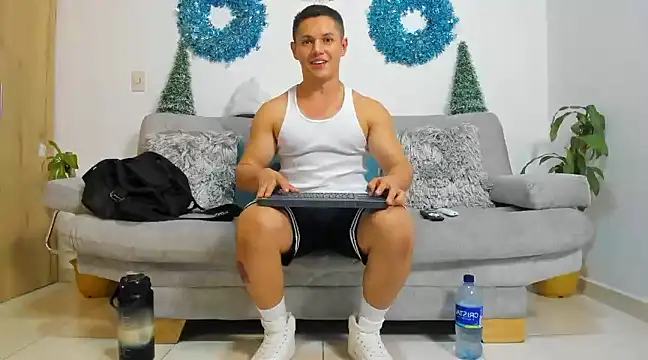Snapshot of julian_wallace chatting on December 26, 11:57 pm julian wallace online show from December 26, 11:57 pm
