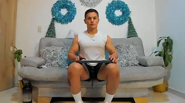 Snapshot of julian_wallace chatting on December 28, 3:15 am julian wallace online show from December 28, 3:15 am
