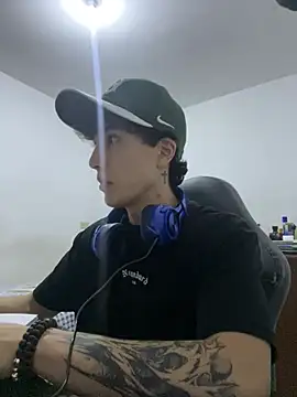 gojo satoru 18 online show from April 27, 3:14 am