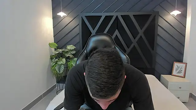Snapshot of Yeiko_Romero_ chatting on February 12, 5:16 pm Yeiko Romero online show from February 12, 5:16 pm