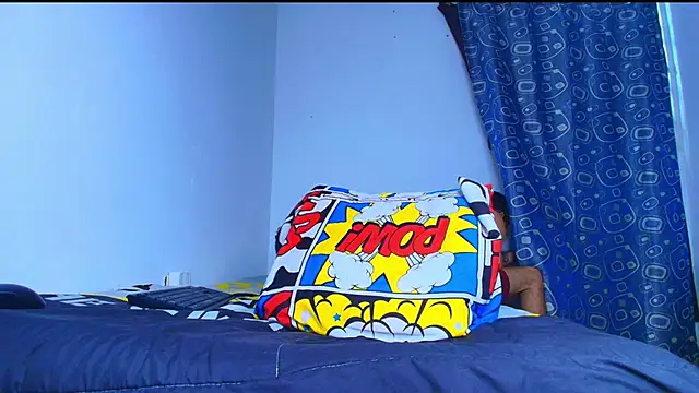 Thomass00 online show from February 27, 4:13 am