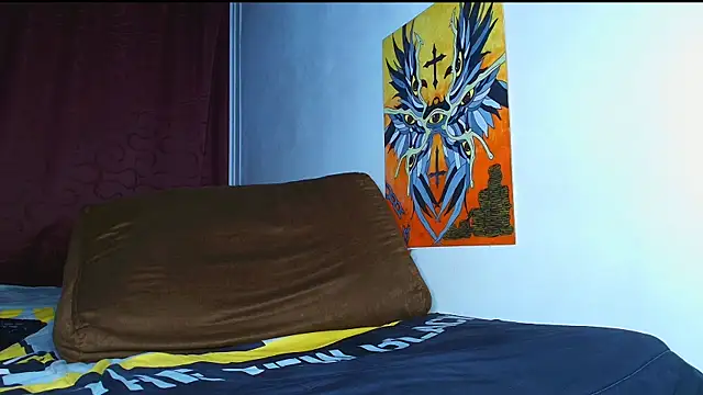 Snapshot of Thomass00 chatting on October 28, 12:46 am Thomass00 online show from October 28, 12:46 am