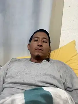 Snapshot of Daniel7131 chatting on January 25, 4:13 am Daniel7131 online show from January 25, 4:13 am