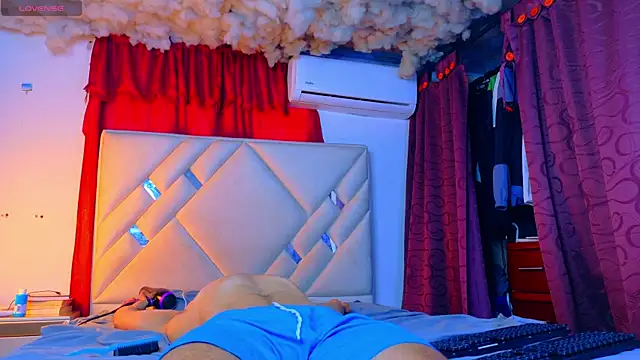 Rich boy01 online show from June 1, 7:03 pm