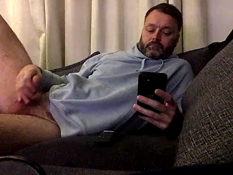 TallBoy2810 online show from November 2, 10:25 pm