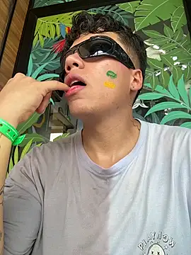 Logan smith1 online show from November 10, 4:23 pm