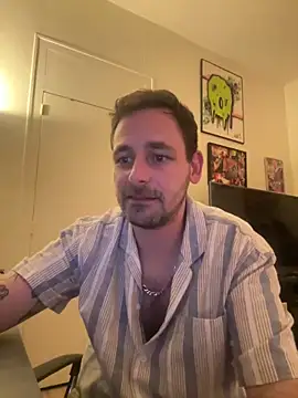 Snapshot of defbond420 chatting on October 17, 10:03 pm defbond420 online show from October 17, 10:03 pm