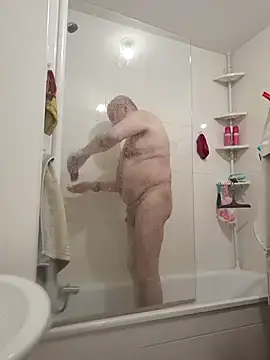 Snapshot of Bretoncool chatting on October 24, 2:52 pm Bretoncool online show from October 24, 2:52 pm