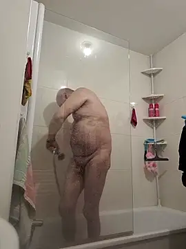 Snapshot of Bretoncool chatting on October 14, 1:07 pm Bretoncool online show from October 14, 1:07 pm