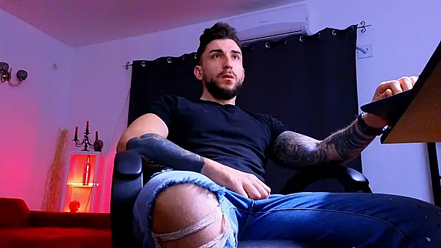 MightyAaron66 online show from January 7, 3:33 am