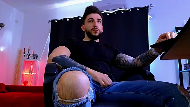 MightyAaron66 online show from April 27, 5:04 am