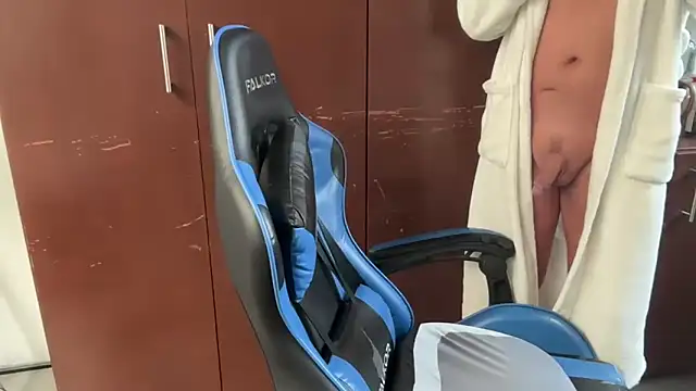 alanan881 online show from February 9, 6:56 pm