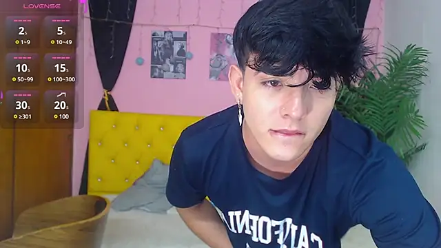 Snapshot of nolan_twink1 chatting on February 16, 5:26 pm nolan twink1 online show from February 16, 5:26 pm