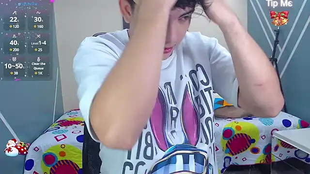 Snapshot of nolan_twink1 chatting on December 15, 5:53 pm nolan twink1 online show from December 15, 5:53 pm