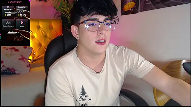 Snapshot of nolan_twink1 chatting on January 5, 6:02 pm nolan twink1 online show from January 5, 6:02 pm