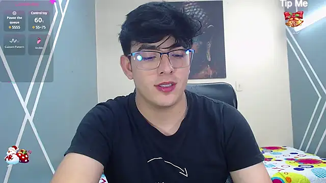 Snapshot of nolan_twink1 chatting on December 19, 6:01 pm nolan twink1 online show from December 19, 6:01 pm