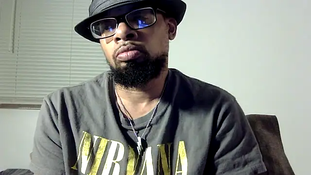 Snapshot of WhiskeyWood_DuhGOD chatting on October 17, 1:42 am WhiskeyWood DuhGOD online show from October 17, 1:42 am