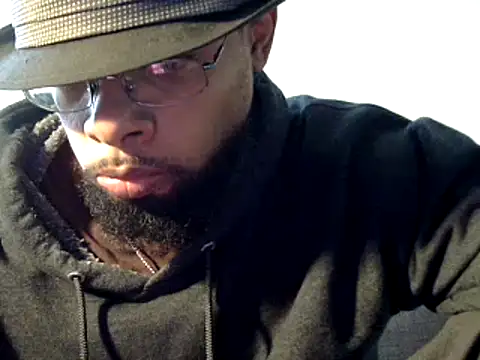 Snapshot of WhiskeyWood_DuhGOD chatting on December 11, 5:32 pm WhiskeyWood DuhGOD online show from December 11, 5:32 pm