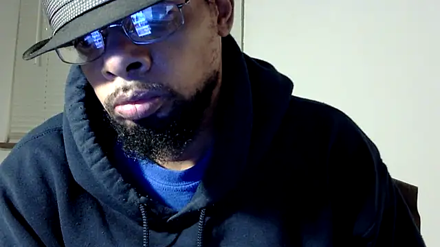 Snapshot of WhiskeyWood_DuhGOD chatting on February 5, 3:34 am WhiskeyWood DuhGOD online show from February 5, 3:34 am