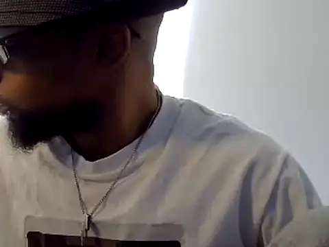Snapshot of WhiskeyWood_DuhGOD chatting on December 30, 5:23 pm WhiskeyWood DuhGOD online show from December 30, 5:23 pm