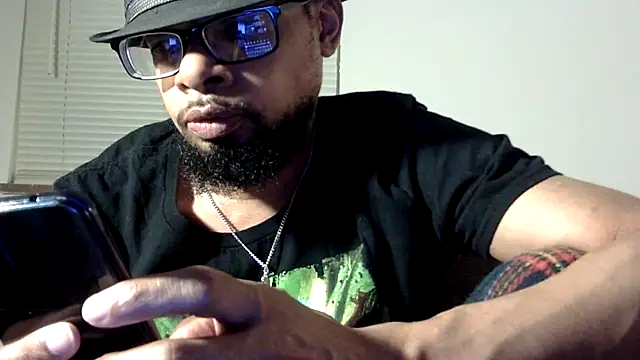 Snapshot of WhiskeyWood_DuhGOD chatting on October 28, 1:30 am WhiskeyWood DuhGOD online show from October 28, 1:30 am