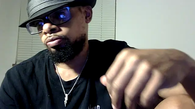 Snapshot of WhiskeyWood_DuhGOD chatting on September 22, 1:49 am WhiskeyWood DuhGOD online show from September 22, 1:49 am