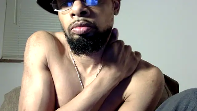 Snapshot of WhiskeyWood_DuhGOD chatting on March 12, 2:41 am WhiskeyWood DuhGOD online show from March 12, 2:41 am