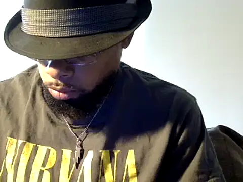 Snapshot of WhiskeyWood_DuhGOD chatting on December 16, 5:22 pm WhiskeyWood DuhGOD online show from December 16, 5:22 pm