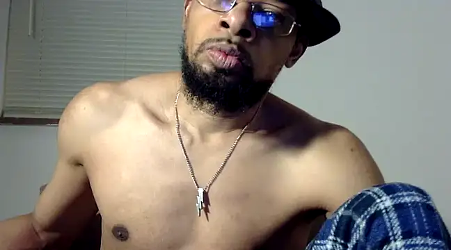 Snapshot of WhiskeyWood_DuhGOD chatting on March 15, 2:46 am WhiskeyWood DuhGOD online show from March 15, 2:46 am