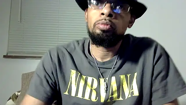 Snapshot of WhiskeyWood_DuhGOD chatting on March 10, 1:34 am WhiskeyWood DuhGOD online show from March 10, 1:34 am