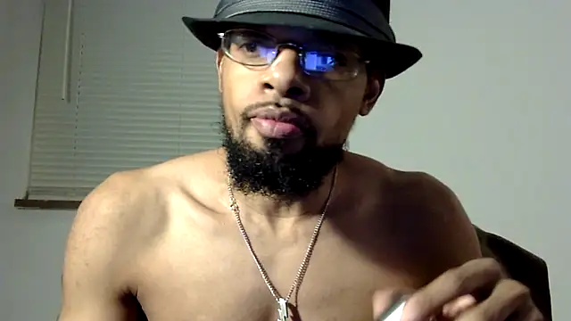 Snapshot of WhiskeyWood_DuhGOD chatting on March 11, 2:43 am WhiskeyWood DuhGOD online show from March 11, 2:43 am