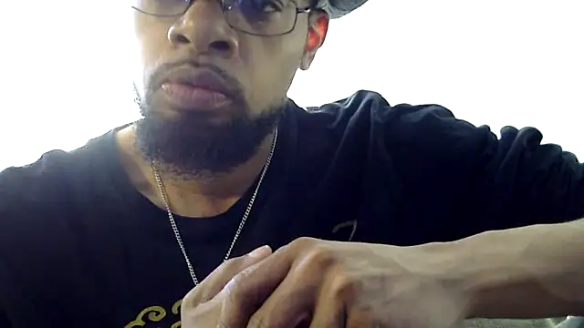Snapshot of WhiskeyWood_DuhGOD chatting on January 17, 5:31 pm WhiskeyWood DuhGOD online show from January 17, 5:31 pm