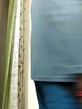 Snapshot of Wild-Honey chatting on March 1, 3:53 am Wild-Honey online show from March 1, 3:53 am