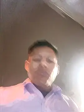 Snapshot of alexchir4 chatting on October 11, 11:42 pm alexchir4 online show from October 11, 11:42 pm