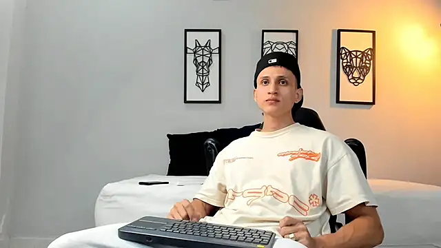 connor twink online show from January 29, 12:54 am