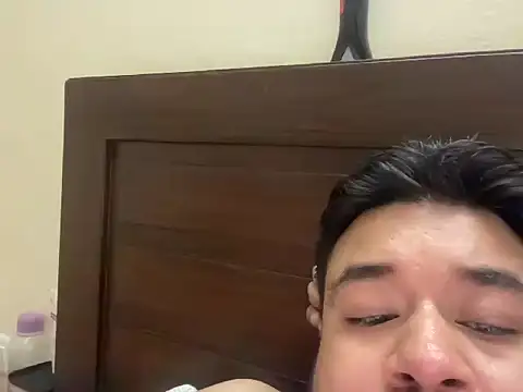 coolboy6566 online show from October 23, 7:17 pm