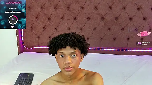 Snapshot of jony_honey chatting on December 11, 1:44 pm jony honey online show from December 11, 1:44 pm