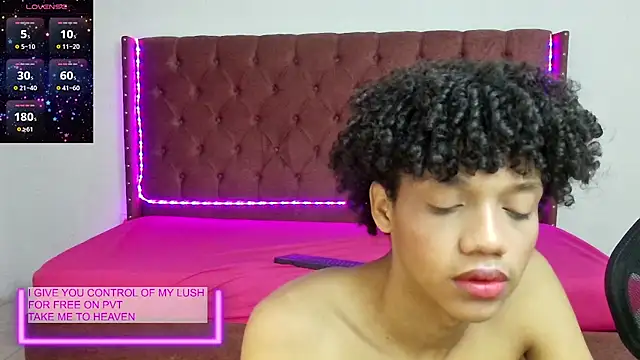 Snapshot of jony_honey chatting on February 14, 2:02 pm jony honey online show from February 14, 2:02 pm