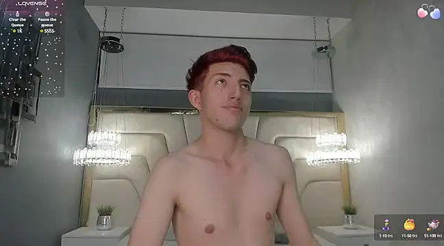 Un Slutty online show from December 4, 7:56 pm