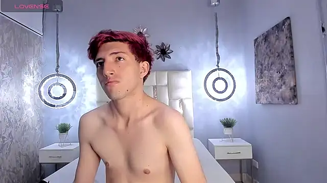 Un Slutty online show from February 8, 11:33 am