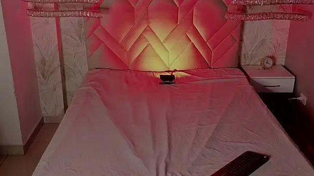 MaxHeat  online show from February 20, 7:52 pm