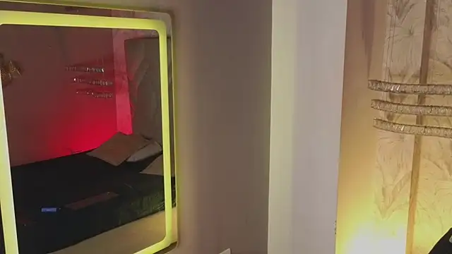 MaxHeat  online show from February 5, 6:37 pm