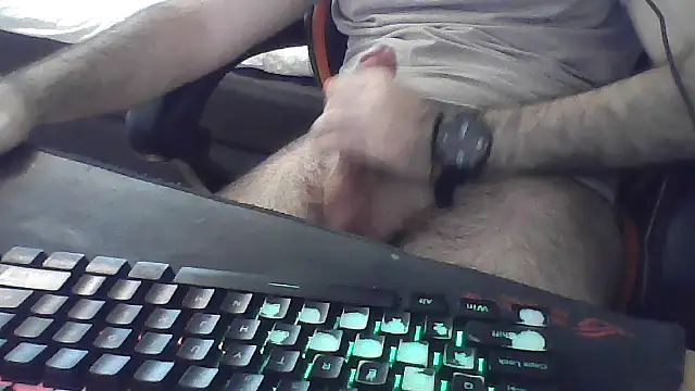 Snapshot of squiddy_69 chatting on October 1, 2:32 pm squiddy 69 online show from October 1, 2:32 pm