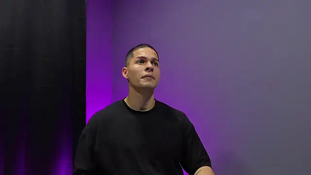 dominick crawford01 online show from March 15, 11:50 pm